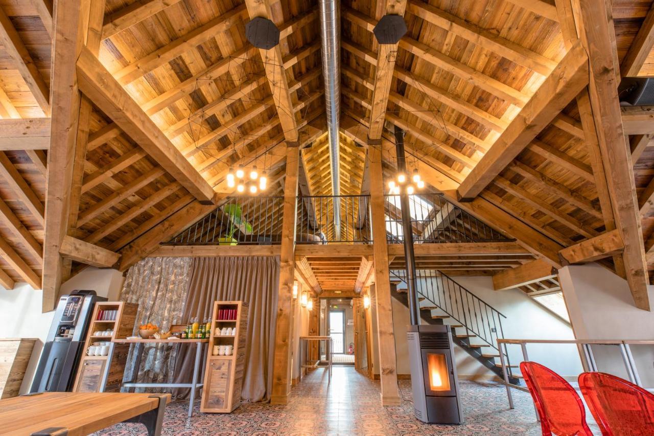 La Maison Rouge Chambery Exterior photo
