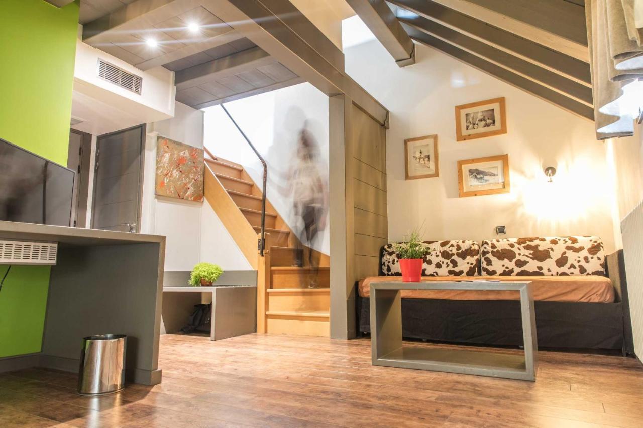 La Maison Rouge Chambery Exterior photo